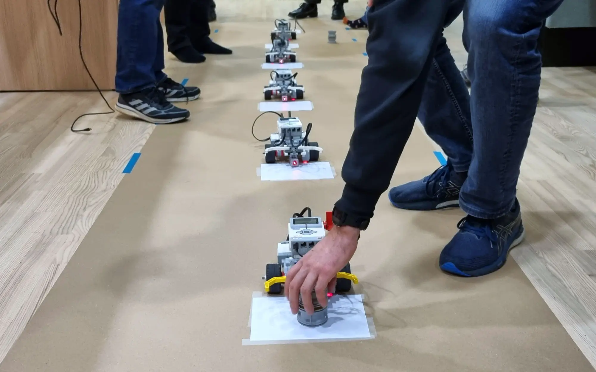 Robotstafetten-Teambuilding-Robot-Workshop_173049